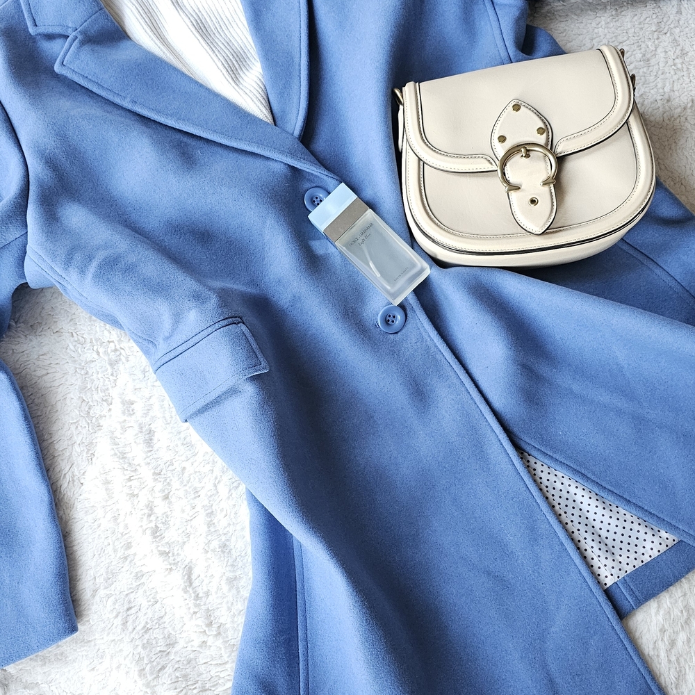 Chic Blue Women's Blazer
